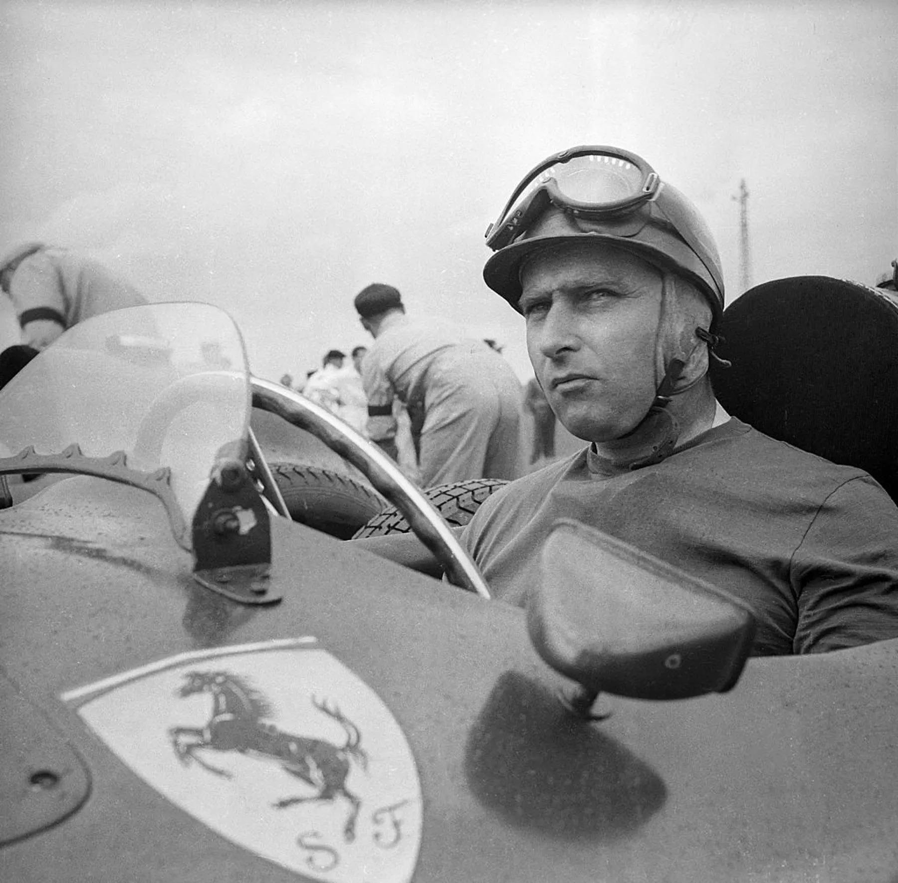 Juan Manuel Fangio sur Ferrari, champion du monde 1956